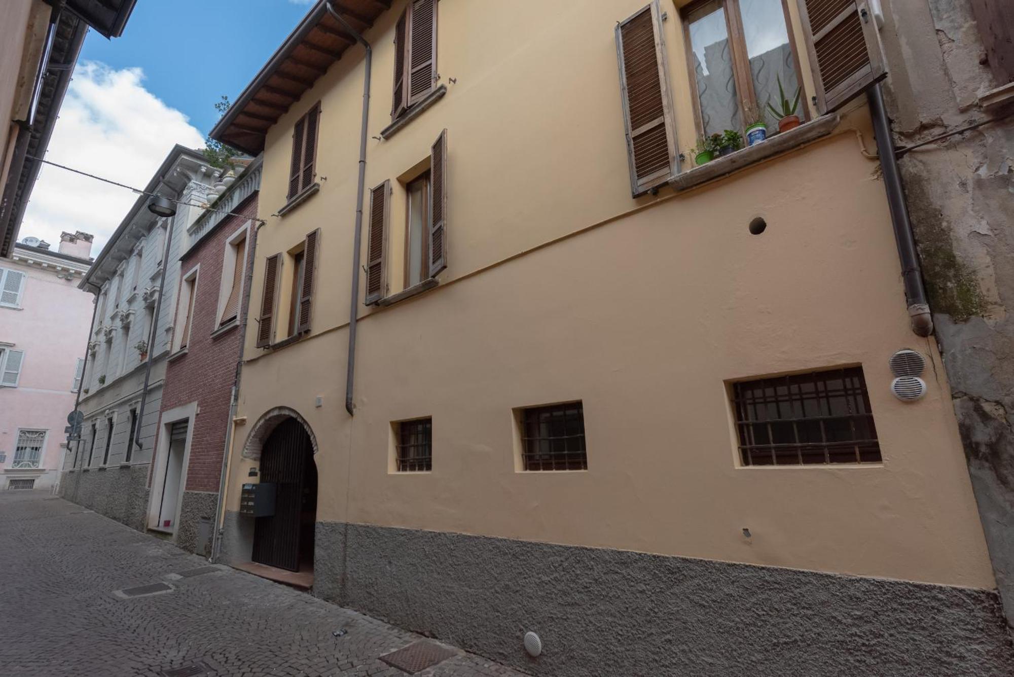 Residence Orti Apartments By Wonderful Italy Salo Bagian luar foto